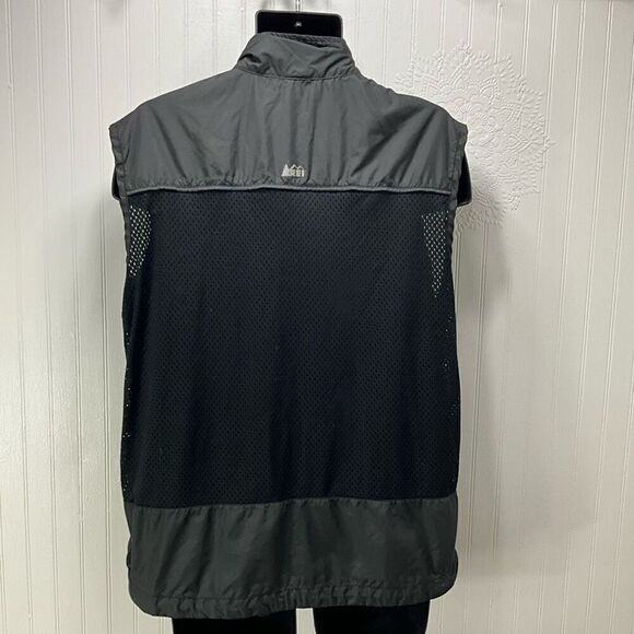 REI Nylon Vest - Picture 3 of 6